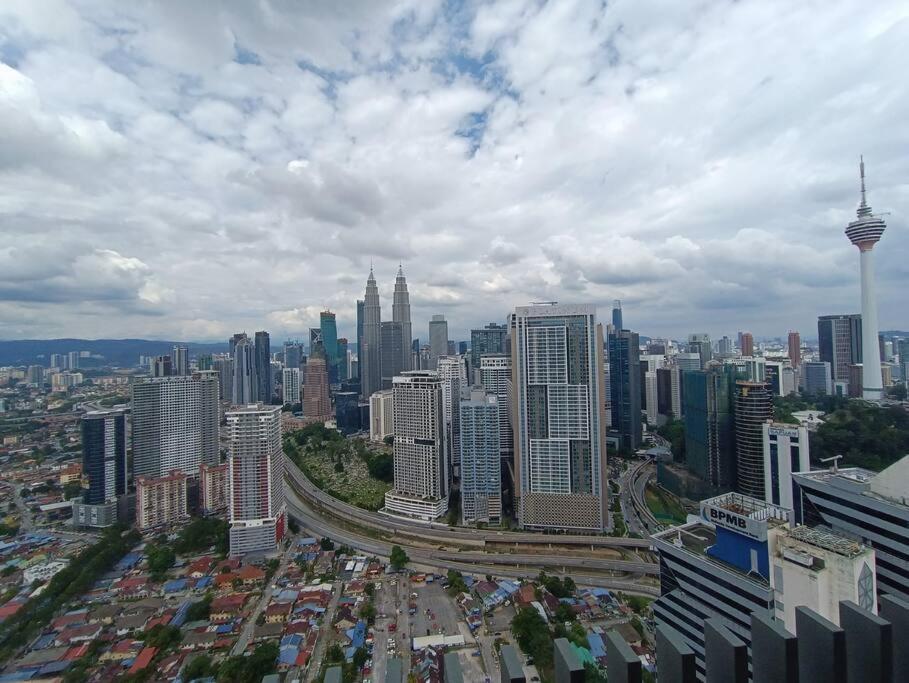 Apartment Lux 39a Balcony Klcc View 1 Bedroom Infinity Pool Kuala Lumpur